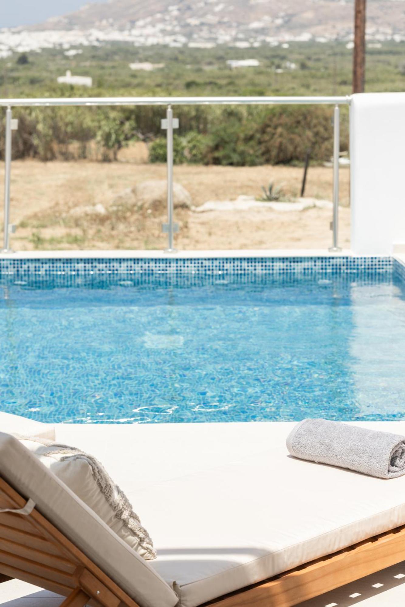 Aeron Villas And Suites Naxos Agia Anna  Bagian luar foto